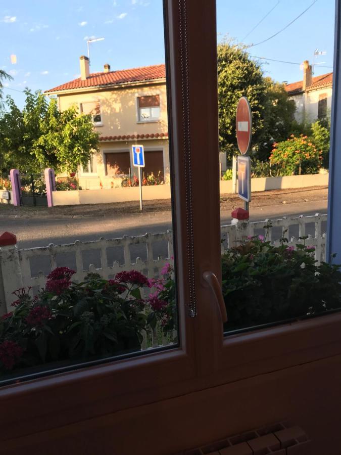 Avenue De La Gare Bed and Breakfast Riscle Buitenkant foto