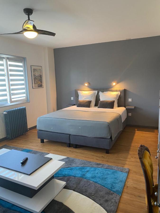 Avenue De La Gare Bed and Breakfast Riscle Buitenkant foto