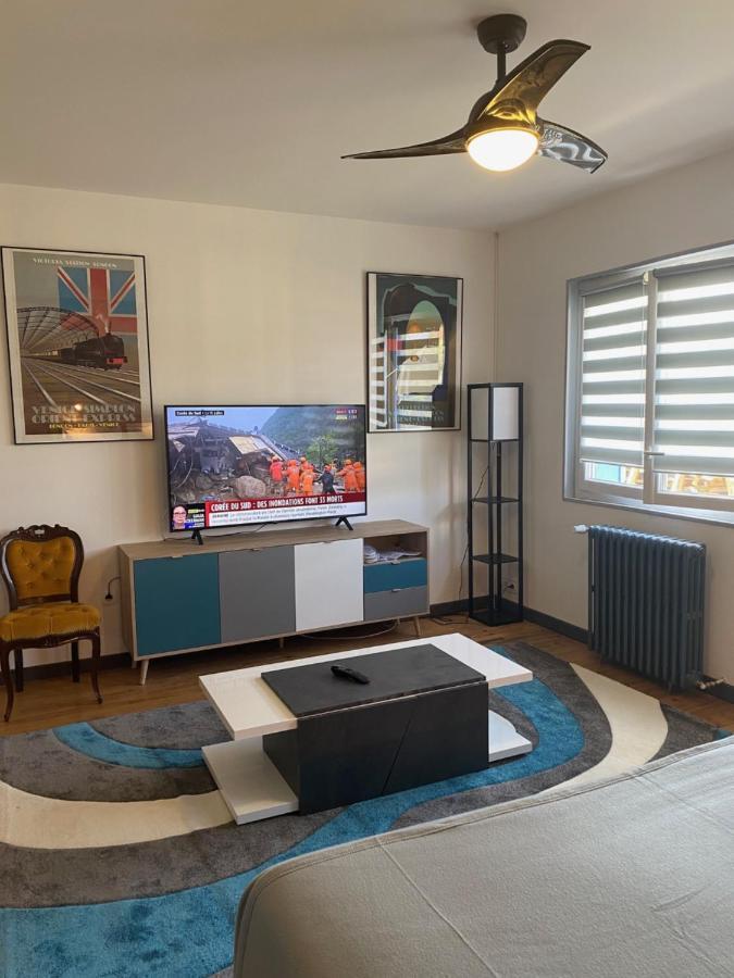 Avenue De La Gare Bed and Breakfast Riscle Buitenkant foto