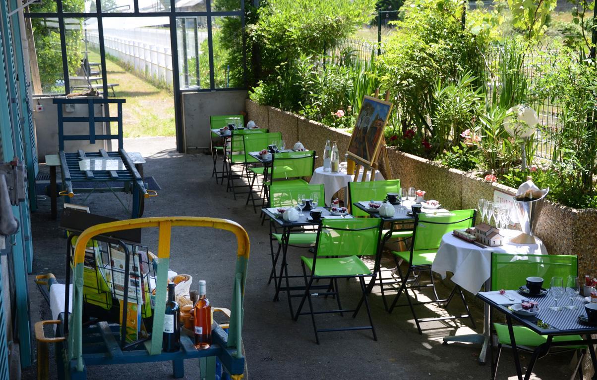 Avenue De La Gare Bed and Breakfast Riscle Buitenkant foto
