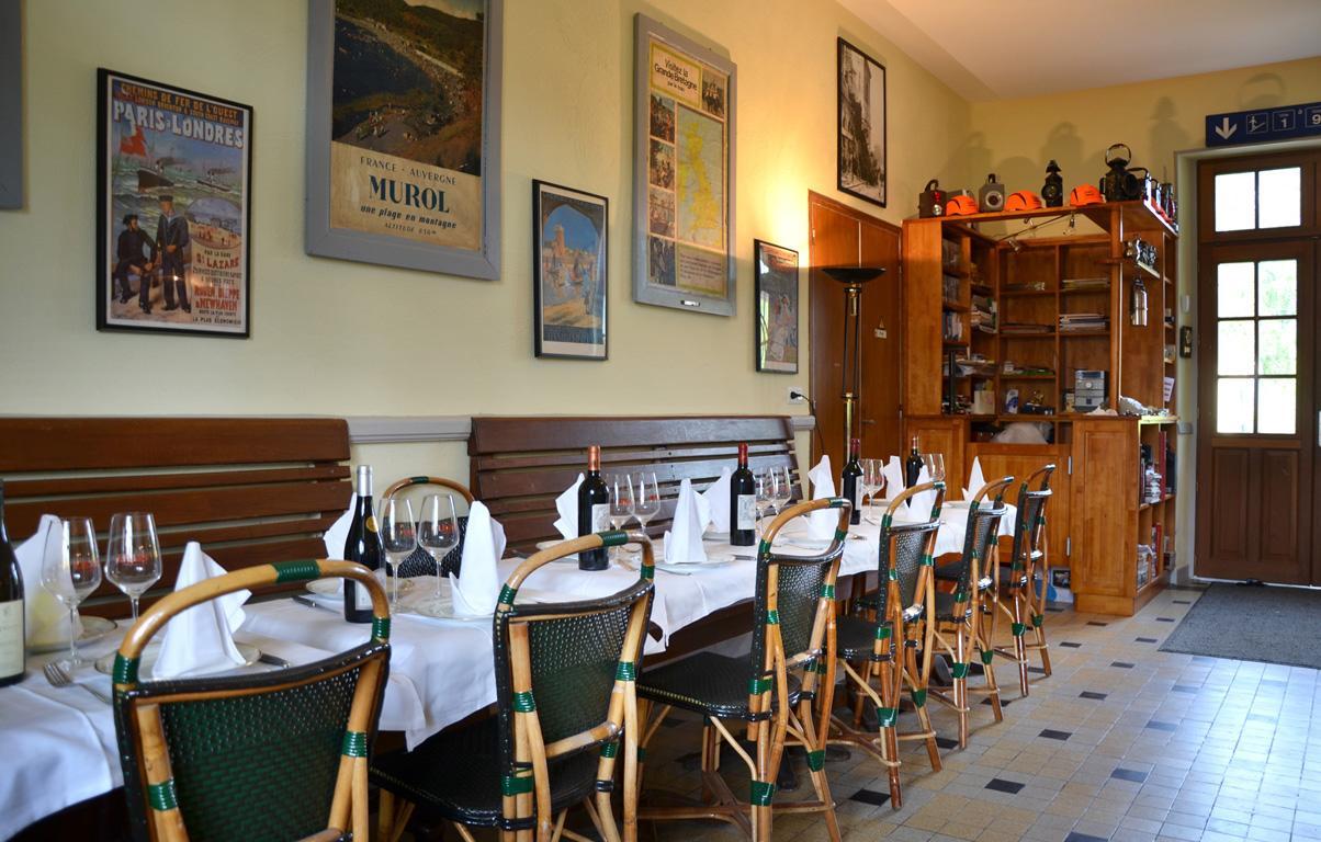 Avenue De La Gare Bed and Breakfast Riscle Buitenkant foto