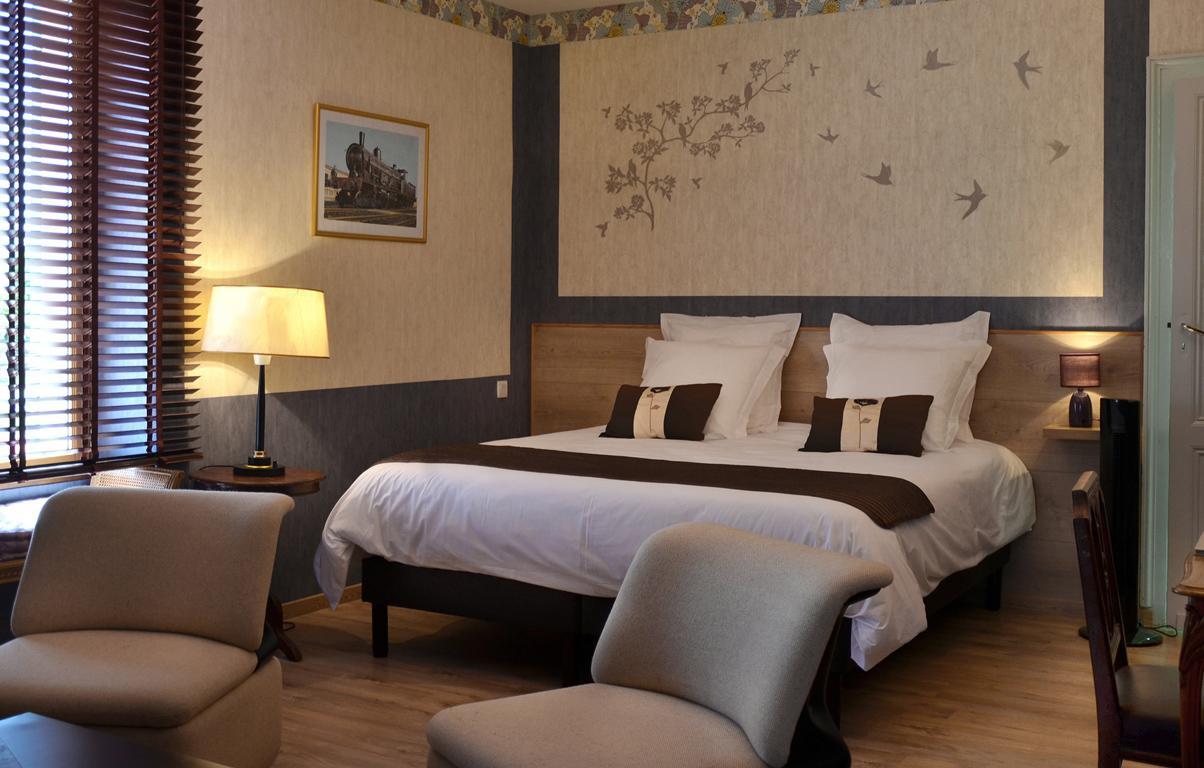Avenue De La Gare Bed and Breakfast Riscle Buitenkant foto