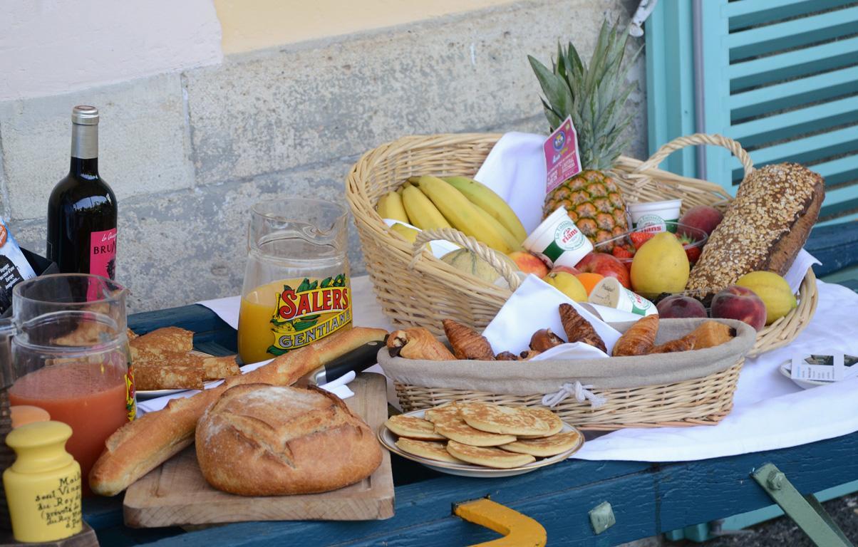 Avenue De La Gare Bed and Breakfast Riscle Buitenkant foto
