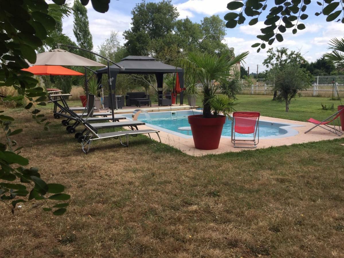 Avenue De La Gare Bed and Breakfast Riscle Buitenkant foto